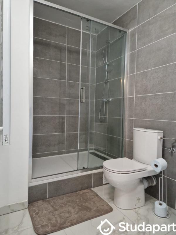 Chambre - 9 m² - 1 pièce