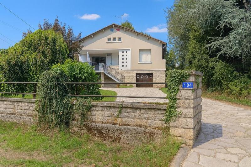 Maison - 96 m² - 4 pièces