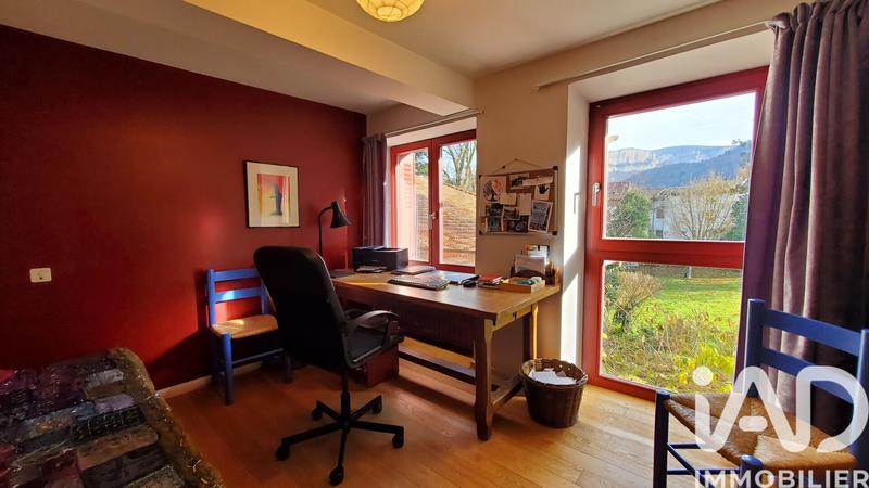 Maison - 207 m² - 7 pièces