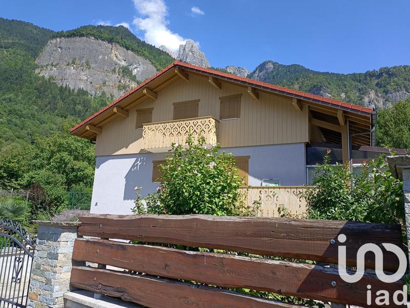 Maison - 180 m² - 7 pièces