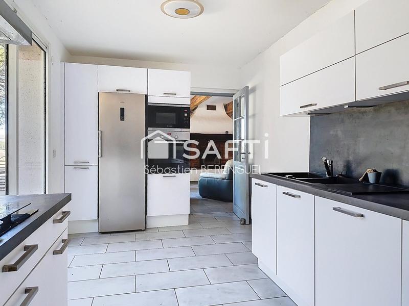 Maison - 200 m² - 7 pièces