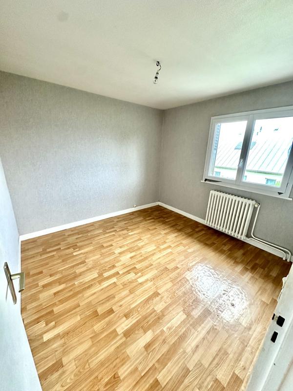 Maison traditionnelle - 95 m² - 5 pièces