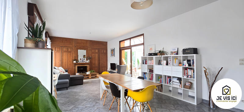 Maison - 230 m² - 10 pièces