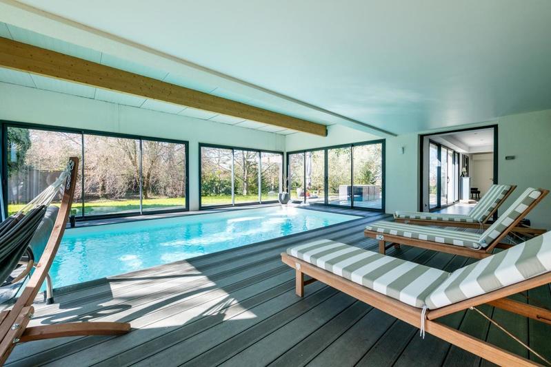 Villa - 328 m² - 8 pièces