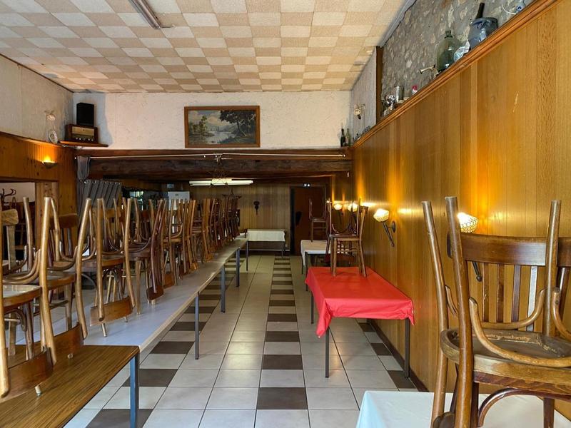 Local commercial - 300 m² - 6 pièces