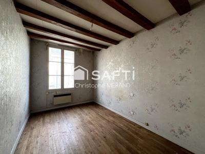 Maison - 94 m² - 7 pièces