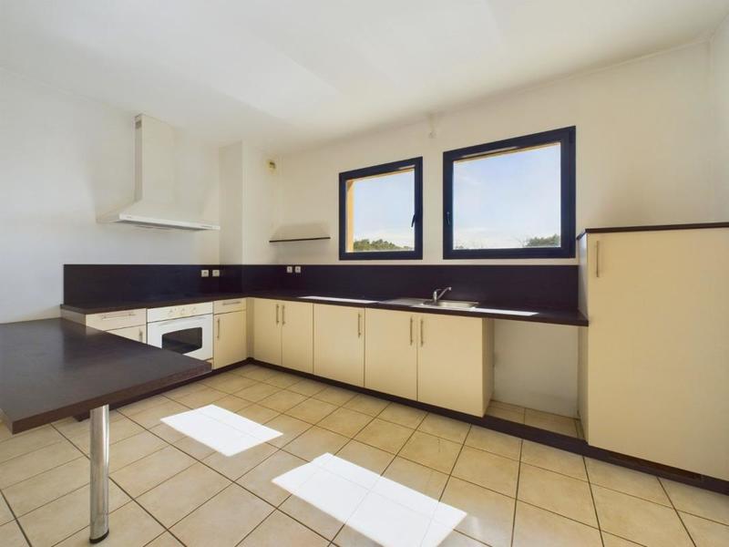 Appartement - 72 m² - 3 pièces