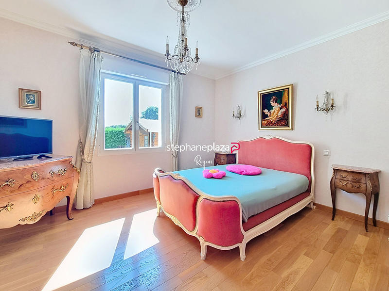 Maison - 175 m² - 5 pièces