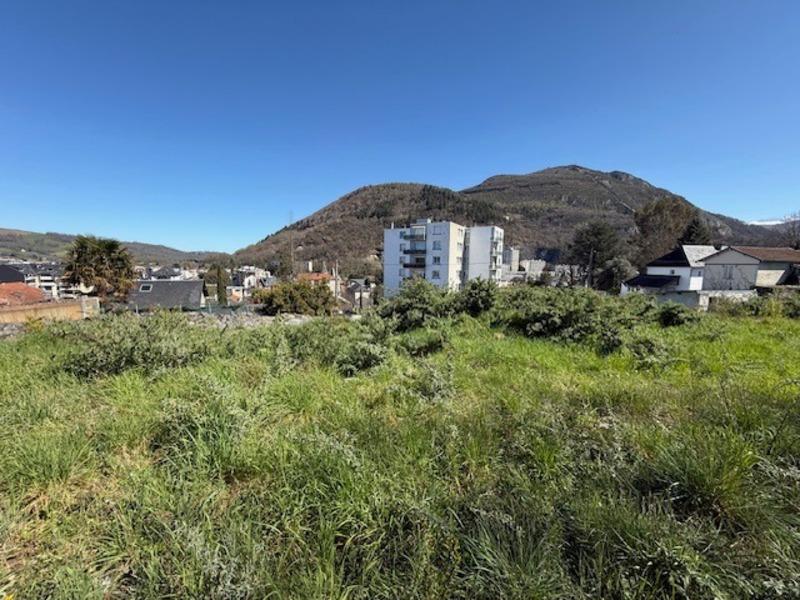 Terrain constructible - 3 593 m²
