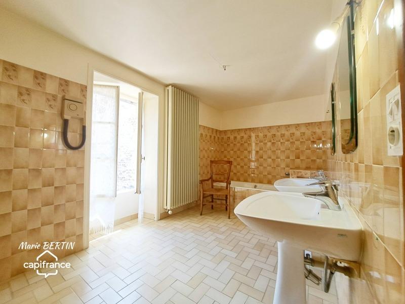 Propriété - 426 m² - 11 pièces