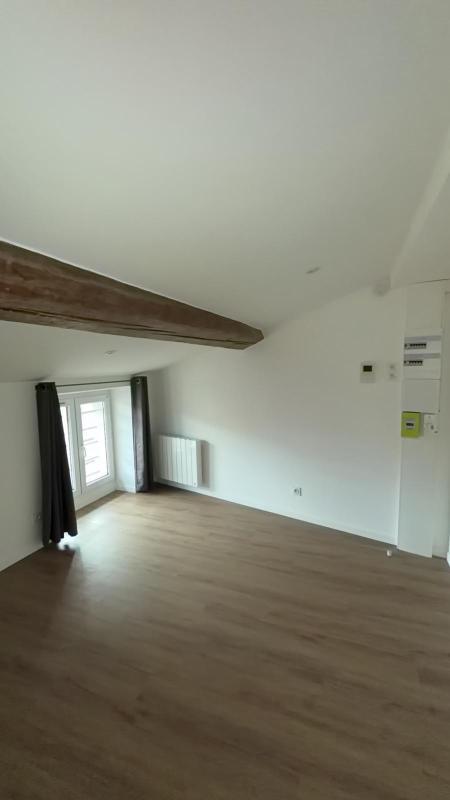 Studio - 14 m² - 1 pièce