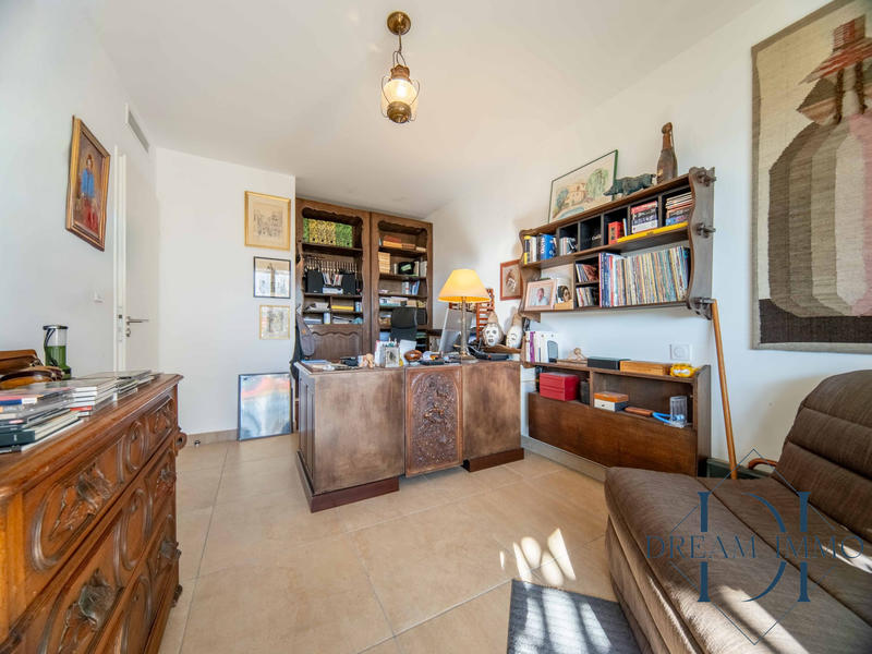 Appartement - 105 m² - 4 pièces