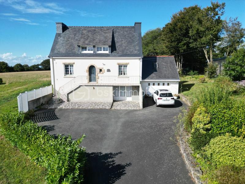 Propriété - 103 m² - 5 pièces