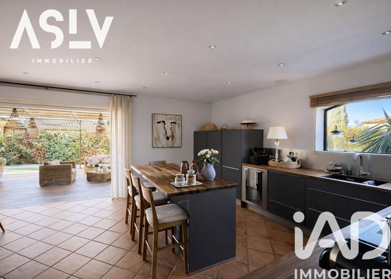 Maison - 200 m² - 6 pièces