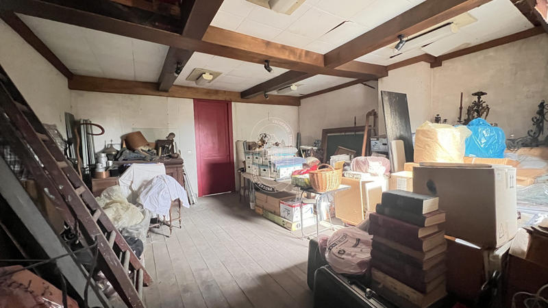 Maison - 218 m² - 8 pièces