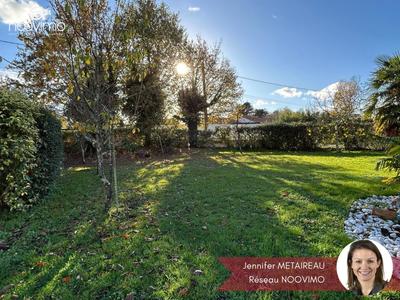 Maison - 93 m² - 4 pièces