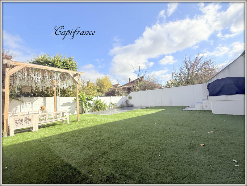 Maison - 160 m² - 7 pièces