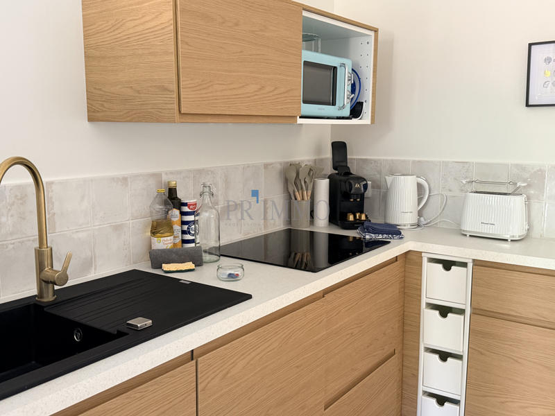 Maison - 250 m² - 12 pièces