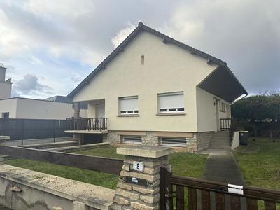 Maison - 90 m² - 5 pièces