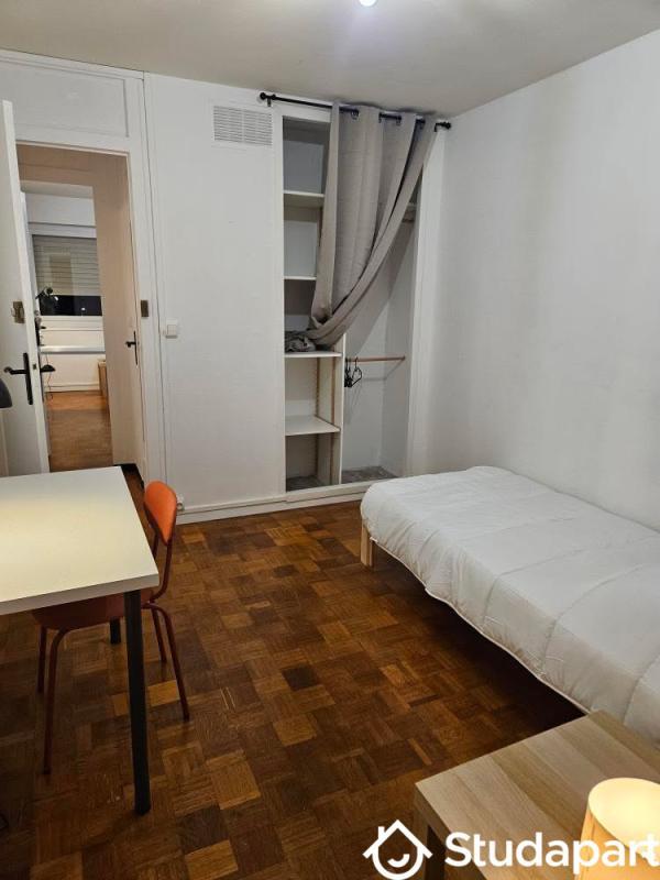 Chambre - 11 m² - 1 pièce