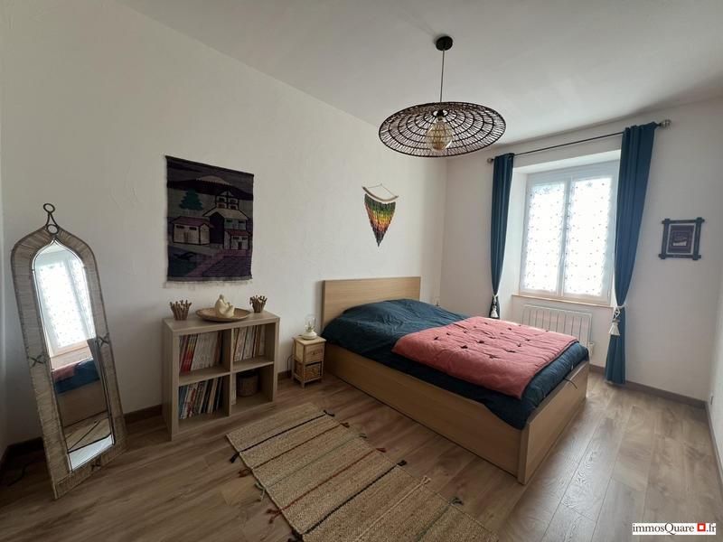 Maison - 200 m² - 6 pièces