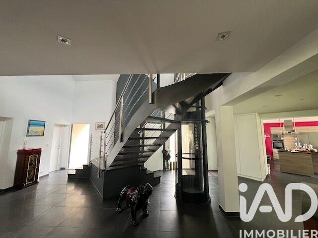 Maison - 506 m² - 8 pièces