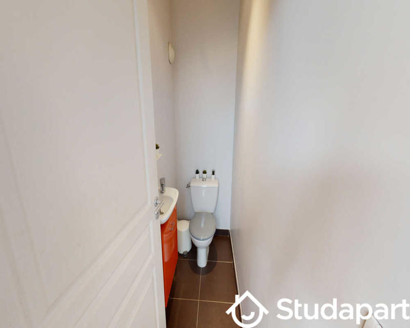 Chambre - 90 m² - 1 pièce