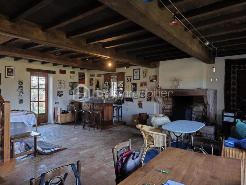 Corps de ferme - 222 m² - 9 pièces