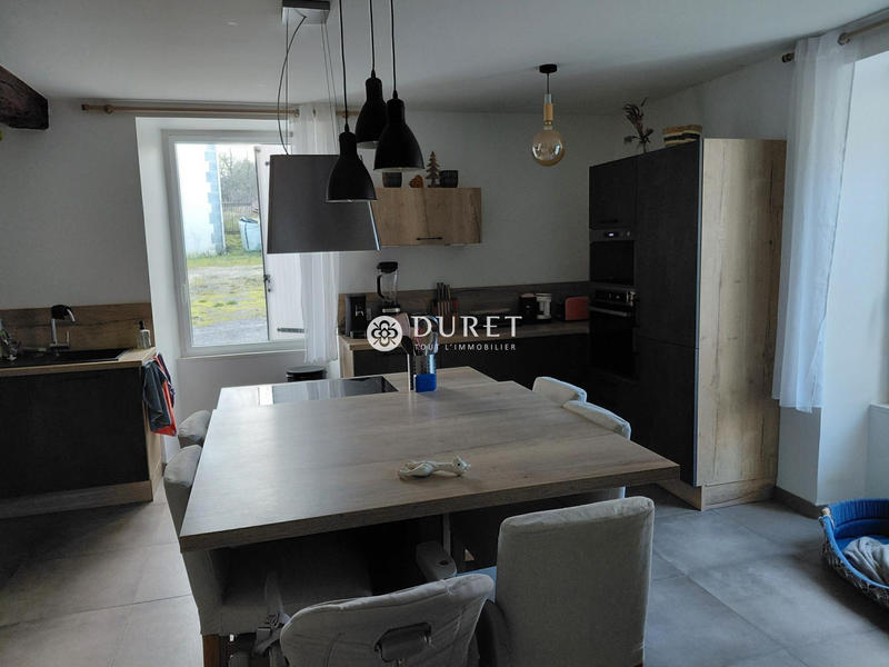 Maison - 181 m² - 6 pièces