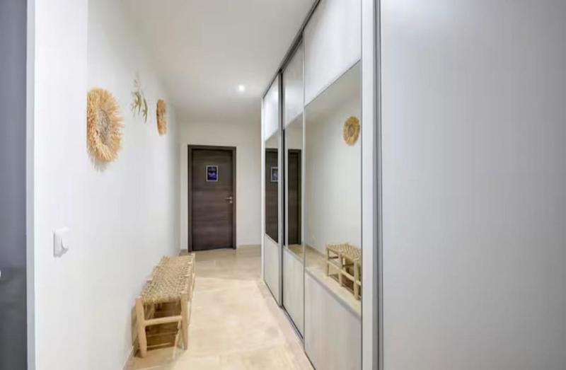 Maison - 280 m² - 7 pièces