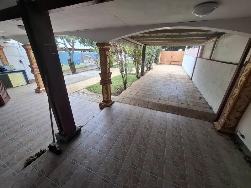 Maison - 120 m² - 9 pièces