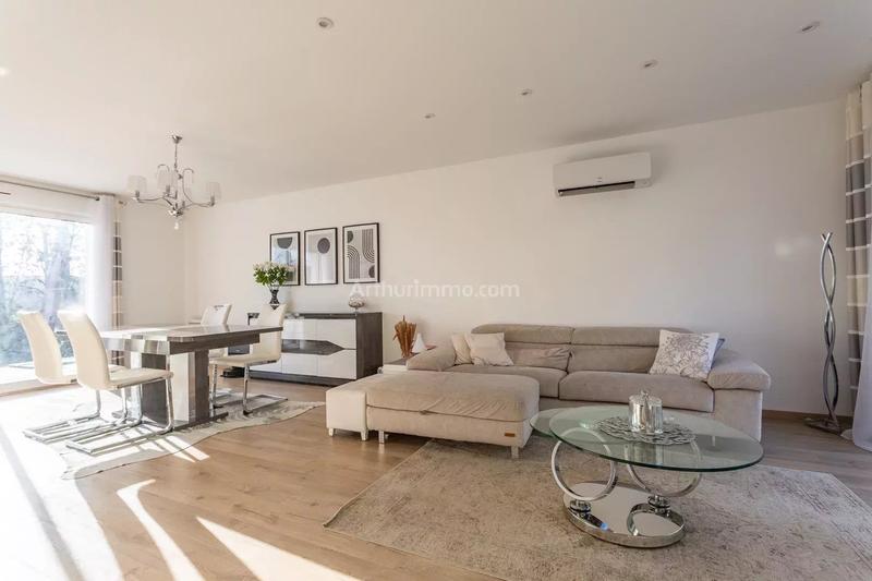 Appartement - 143 m² - 6 pièces