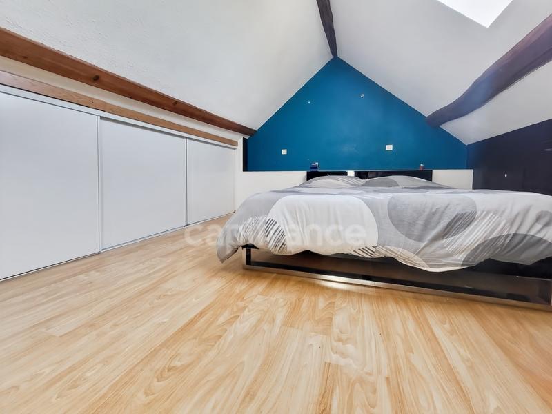 Maison - 255 m² - 9 pièces