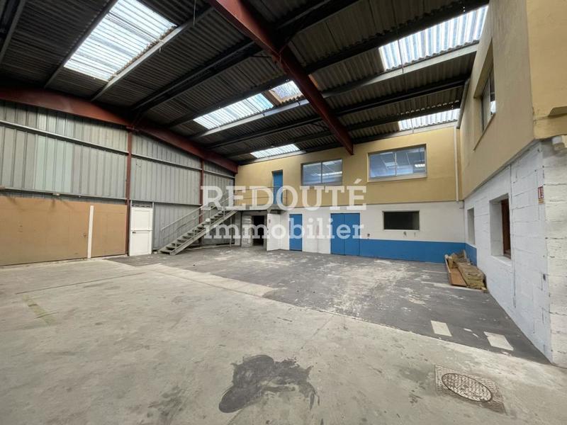 Entrepôt - 757 m²
