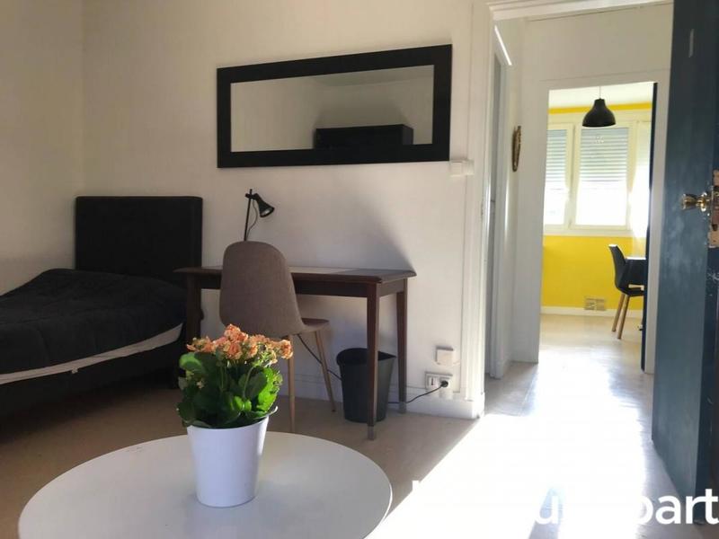 Chambre - 10 m² - 1 pièce