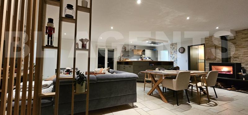 Maison de bois - 159 m² - 6 pièces