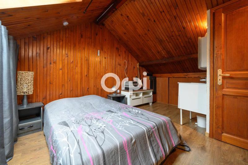 Maison - 180 m² - 7 pièces