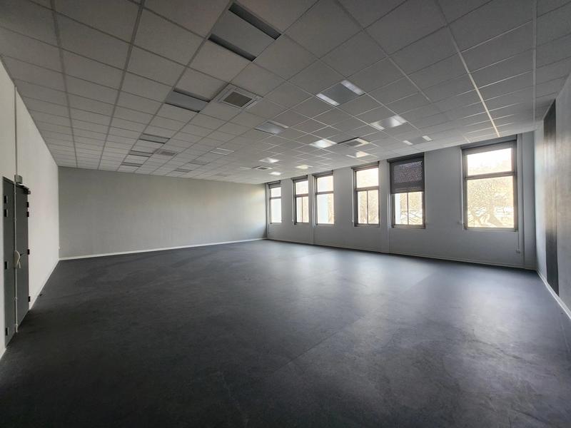 Bureau - 180 m² - 4 pièces