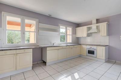 Maison - 199 m² - 6 pièces