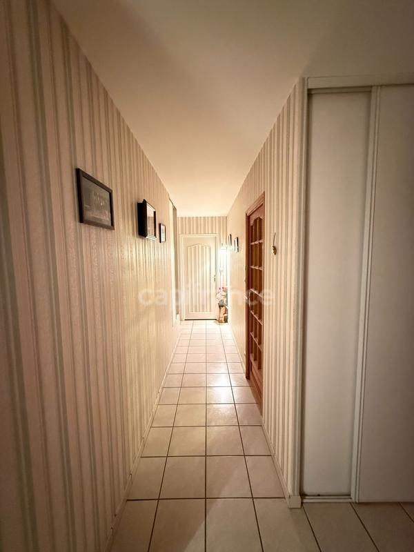 Maison - 98 m² - 4 pièces