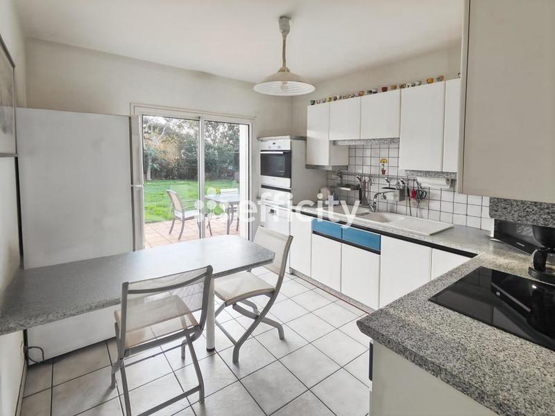 Maison - 97 m² - 5 pièces