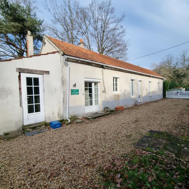 Maison - 640 m² - 3 pièces