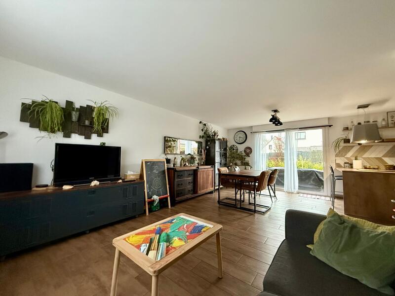 Maison - 95 m² - 5 pièces