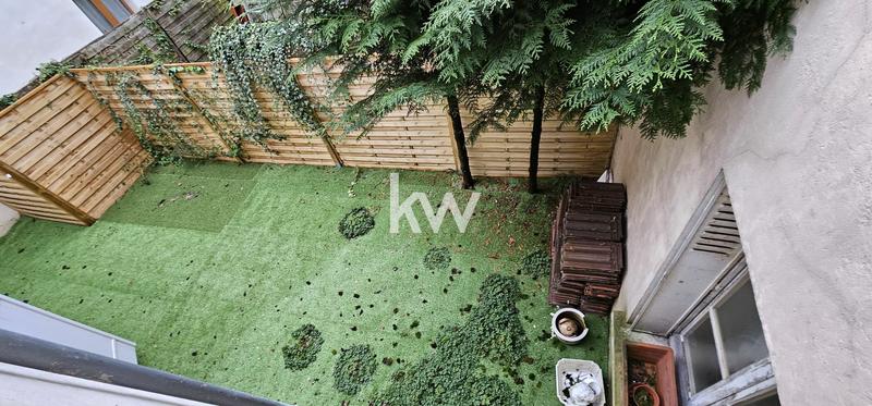 Corps de ferme - 245 m² - 9 pièces