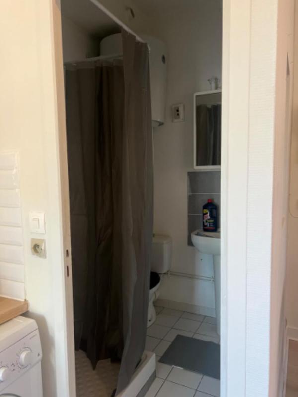 Studio - 25 m² - 1 pièce