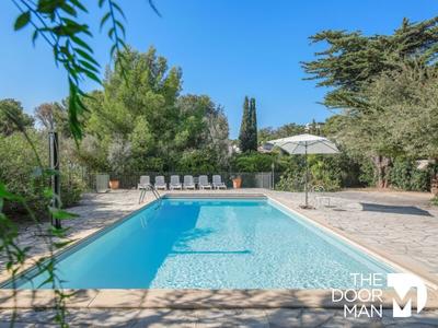 Maison de maîtres - 388 m² - 16 pièces