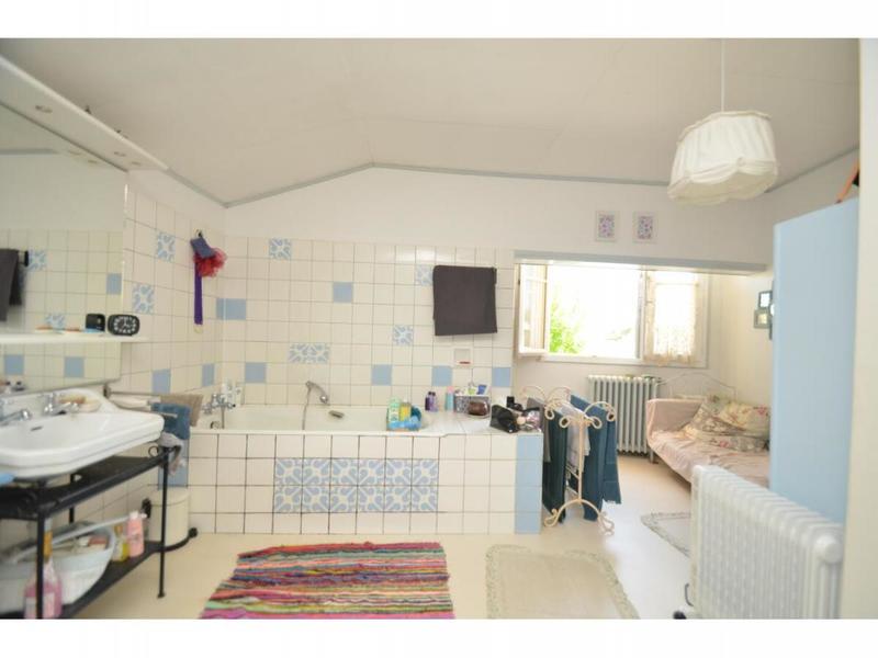 Maison - 321 m² - 8 pièces