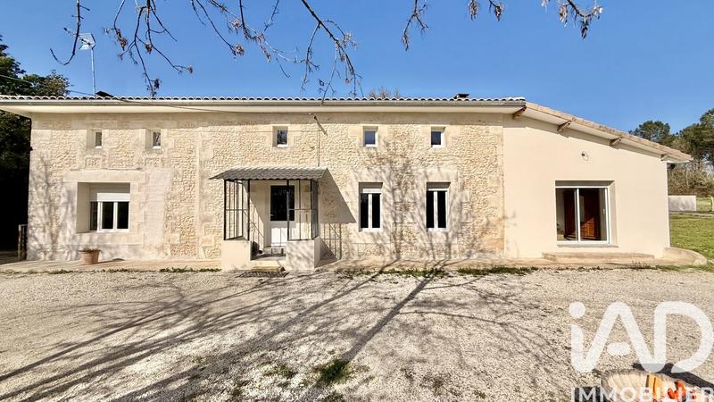 Maison - 212 m² - 8 pièces