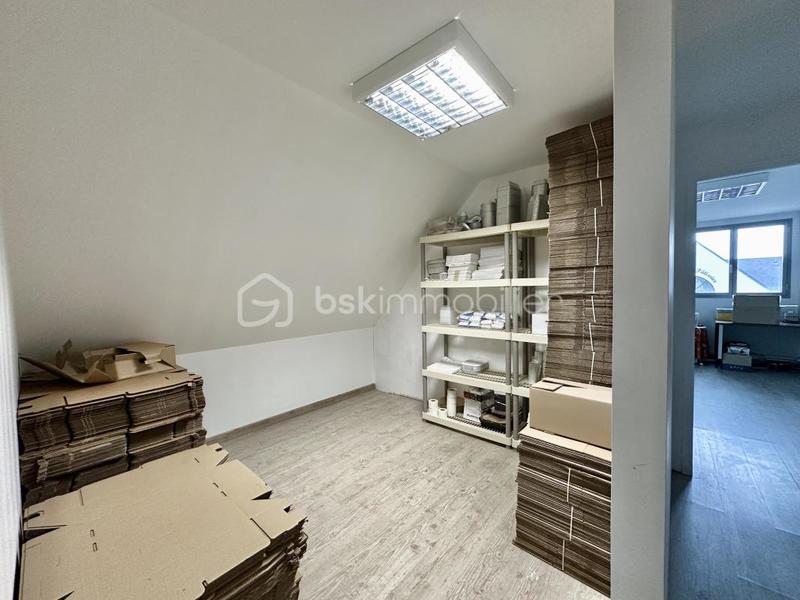 Local commercial - 270 m² - 12 pièces