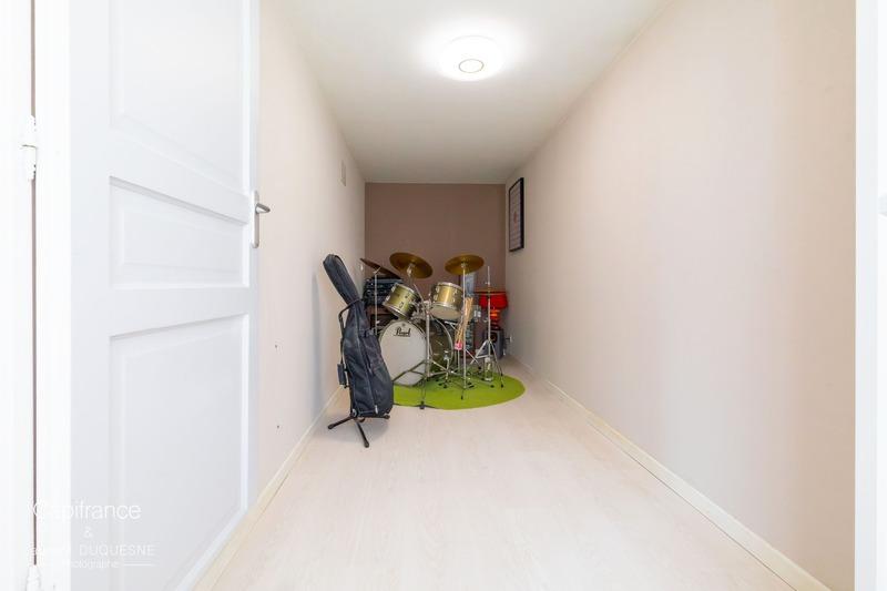 Maison - 95 m² - 5 pièces